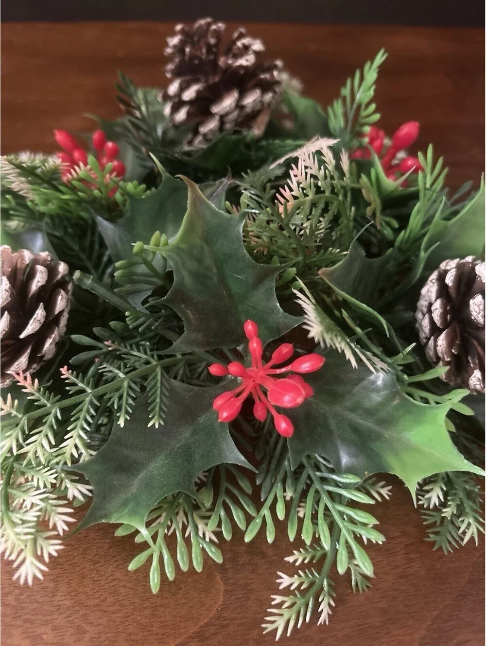 VTG 60s 9” Plastic Christmas Wreath Wall Ornament Pinecones Holly Berries